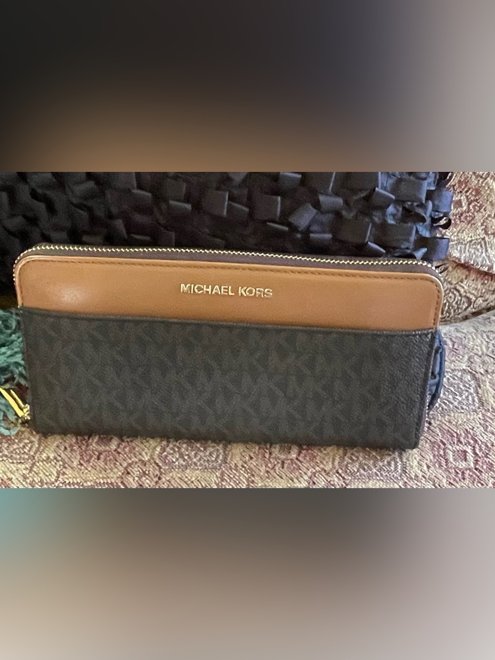 Michael Kors NEW No tags Mercer logo continental wallet Brown
